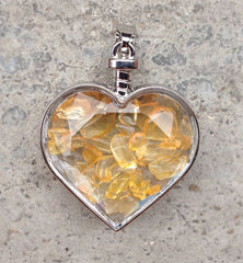 Crystal Chips in Faceted Glass Heart Pendant Necklace